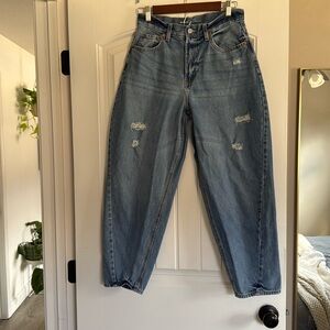 Old Navy ankle barrel jeans